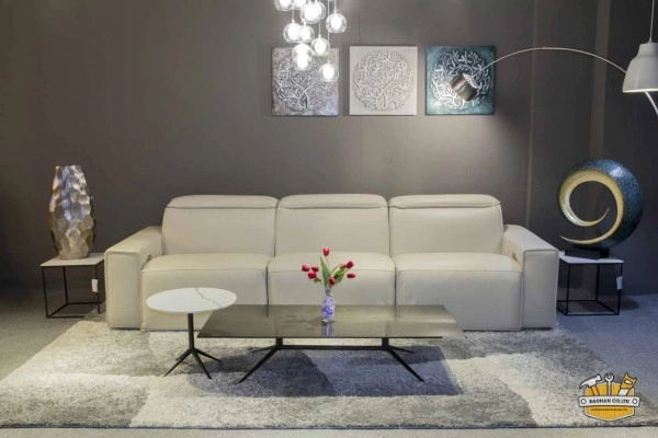 Tránh đặt ghế sofa hướng vào bàn thờ