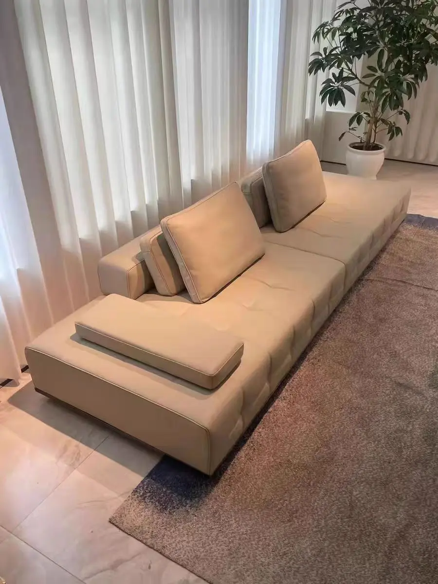 Mình mới nhận sofa, ngồi êm lắm, da sờ cũng mềm, mịn, mát nữa