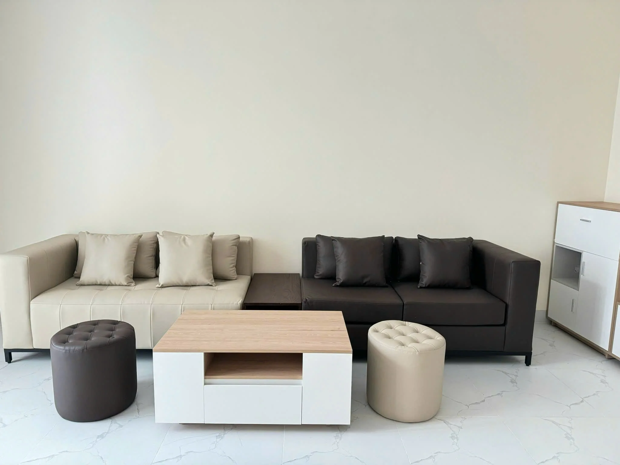 Sofa được tùy chọn màu, shop tư vấn rất kĩ, hợp với nhà mình