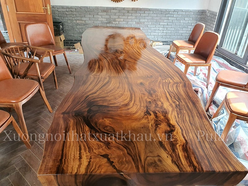 Hoàn thiện quán Cafe TP Ninh Bình với gỗ Me tây Campuchia